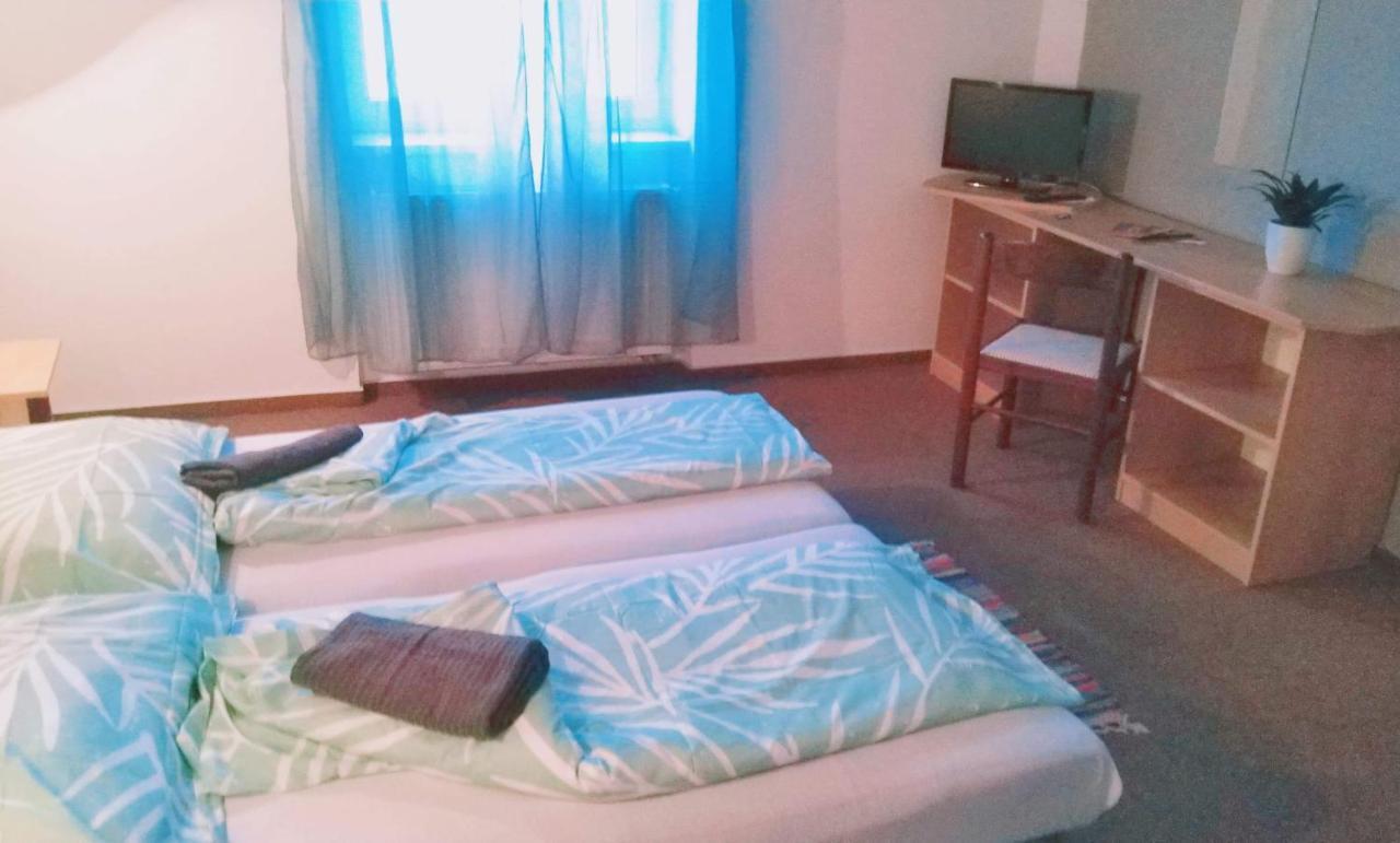 Penzion Lara Ceske Budejovice Exteriör bild