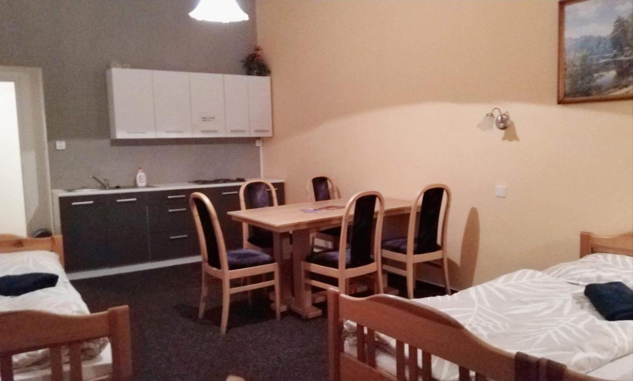 Penzion Lara Ceske Budejovice Exteriör bild