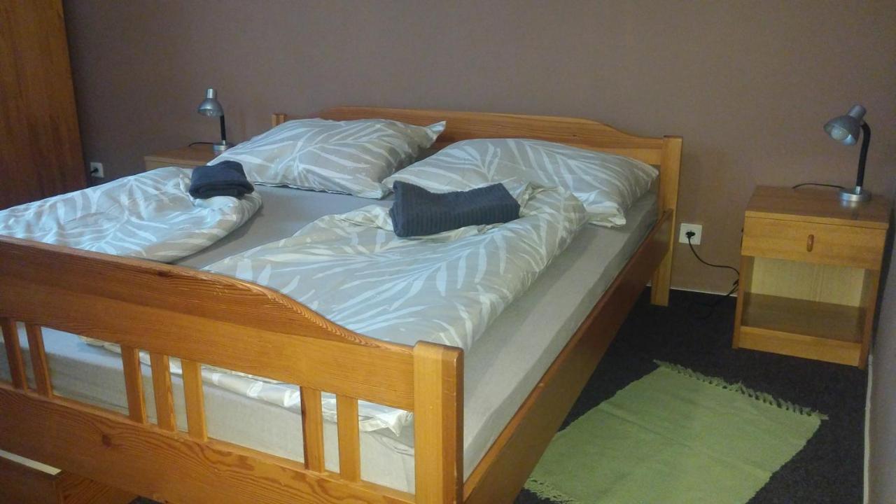 Penzion Lara Ceske Budejovice Exteriör bild